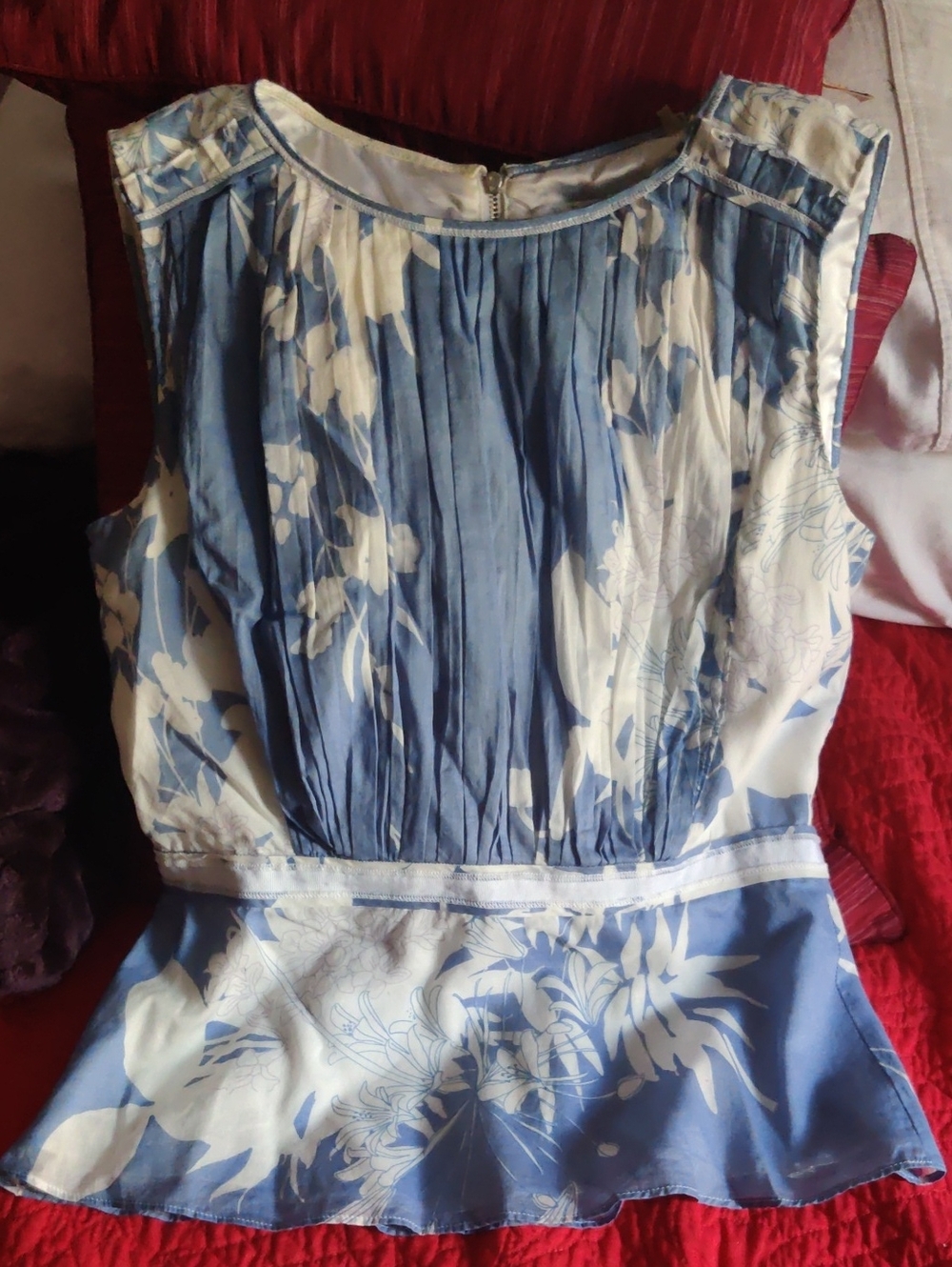 EUC T Tahari Sleeveless Blouse Lined Fine Cotton